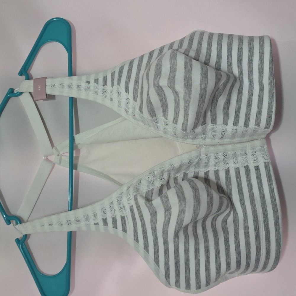 NWT Cacique Bra White/Gray Stripes Lace Front Hooks Racerback Unpadded Sz 44C